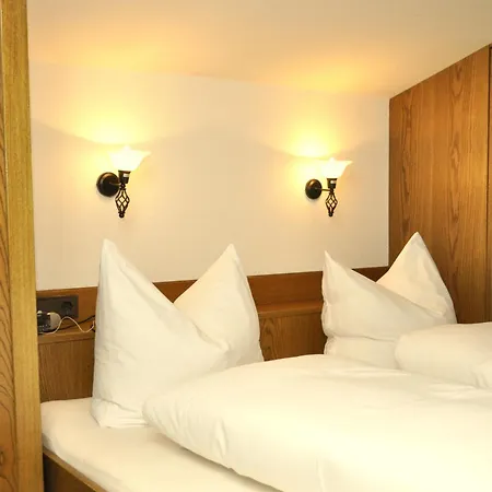 Auf Der Sonnenseite Apartment Schattwald Room photo